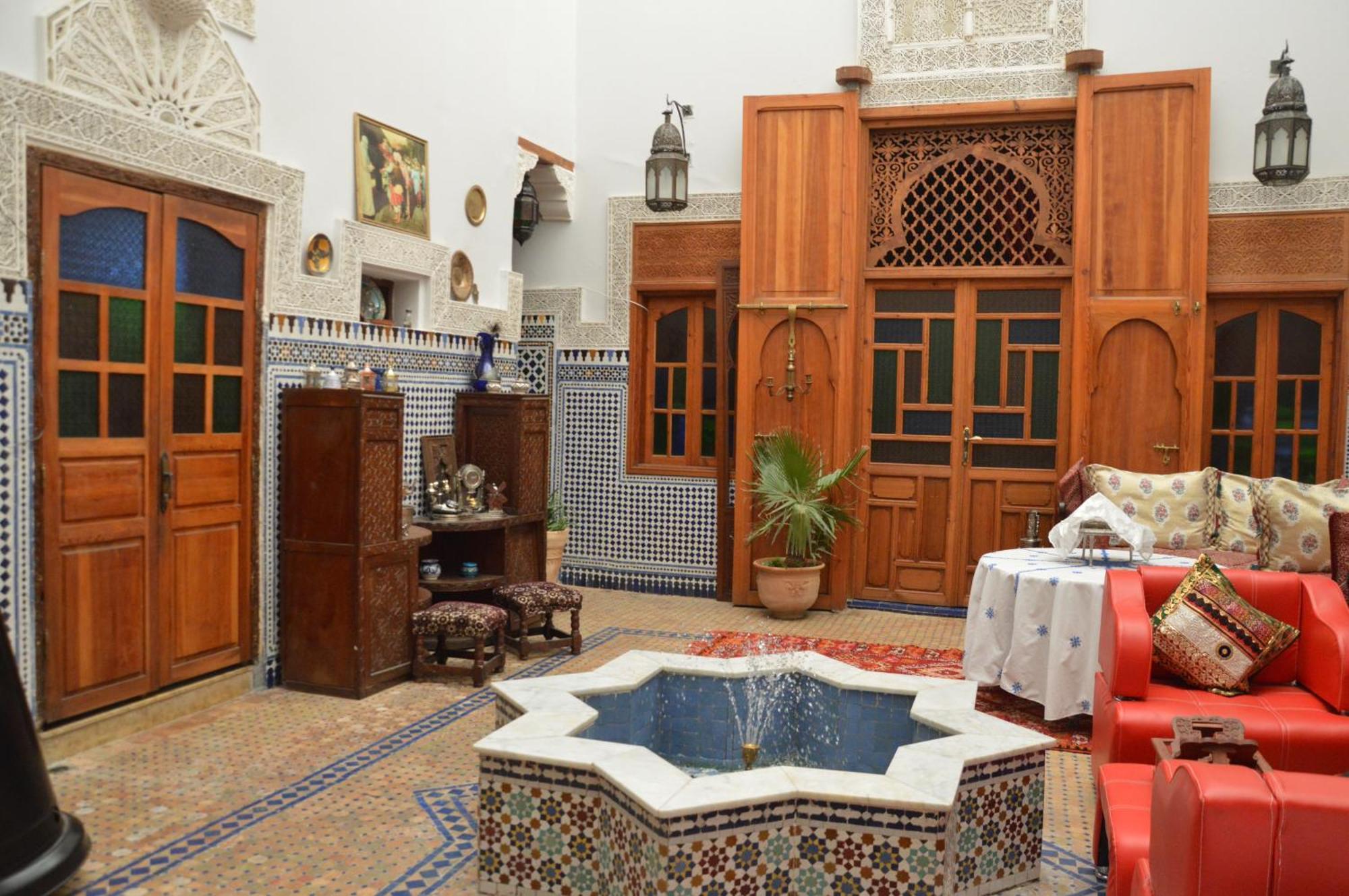 Riad Oumkaltoum 非斯 外观 照片